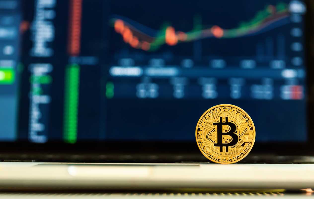 How to Approach Cryptocurrency Investing for First-Time Investors