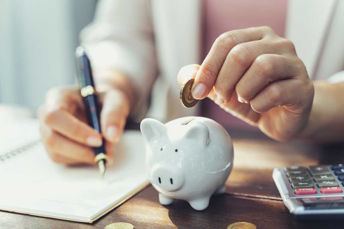 Expert Tips for Financial Self-Care in a Fast-Paced World